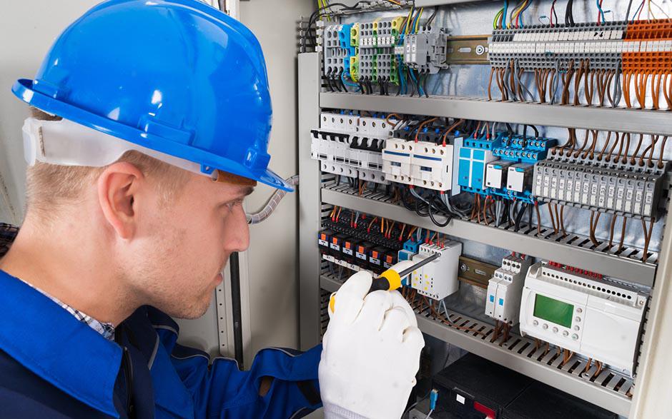 travail électricien Louveciennes