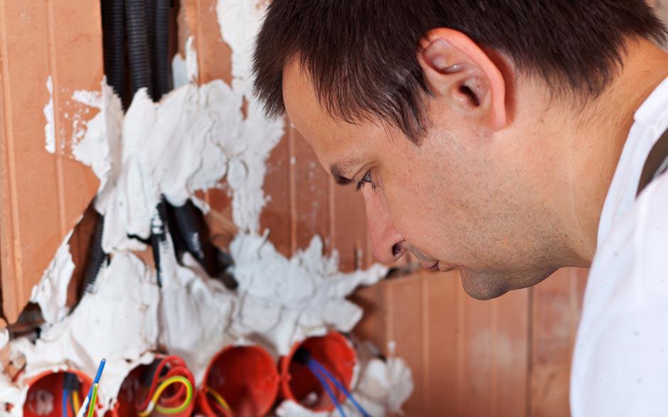 travail électricien Louveciennes