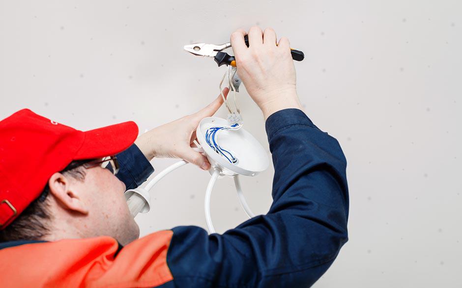 travail électricien Louveciennes